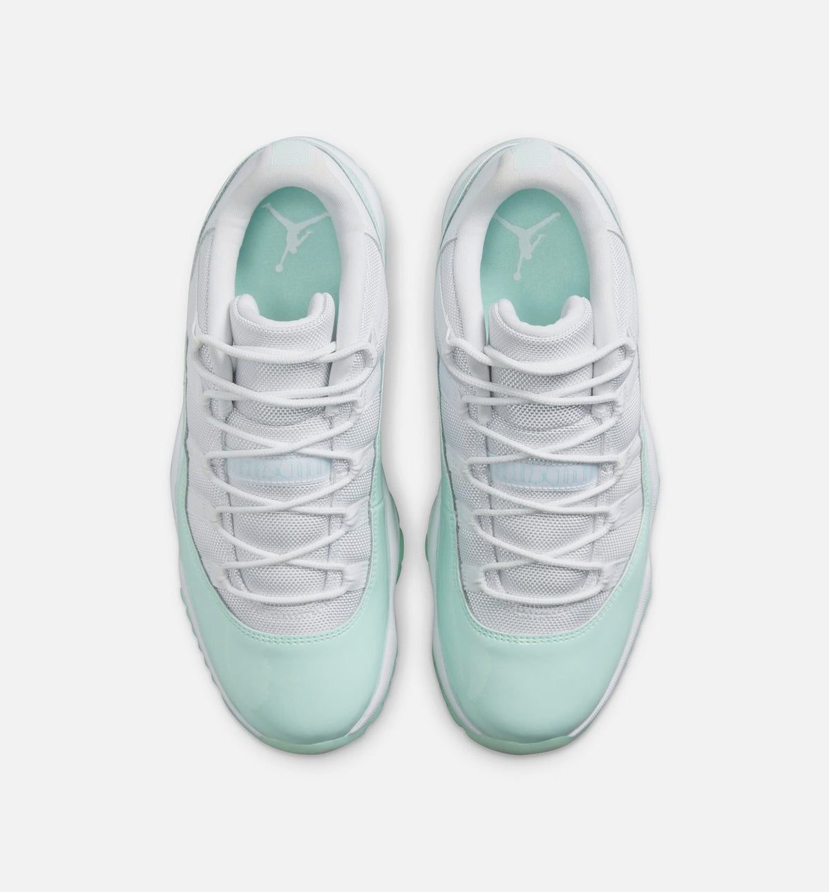 Air Jordan 11 Retro Low Igloo Women's Lifestyle Shoes - White/Igloo