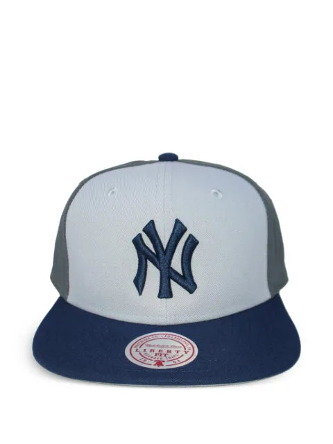 Mitchell & Ness x MLB New York Yankees Triple Play Liberty baseball cap